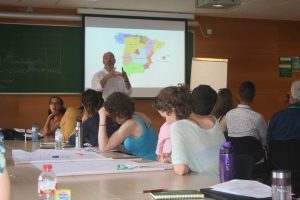 Yancy Vaillant presenting Catalan government levels.